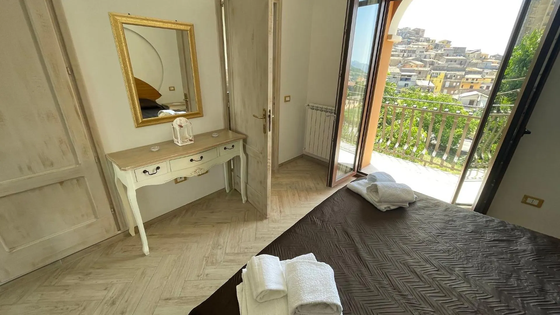 Hotel Casa Vacanze Prezioso Bisacquino Affittacamere